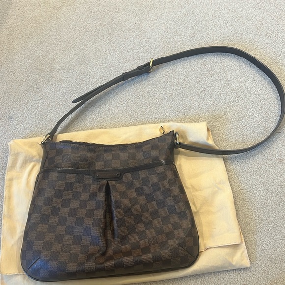 Louis Vuitton crossbody - Picture 1 of 6